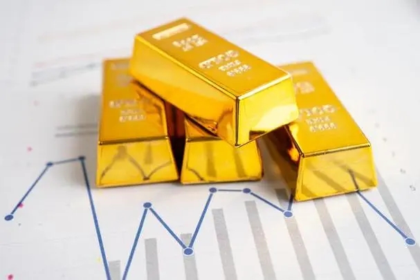 金价回调 黄金投资再临“十字路口”